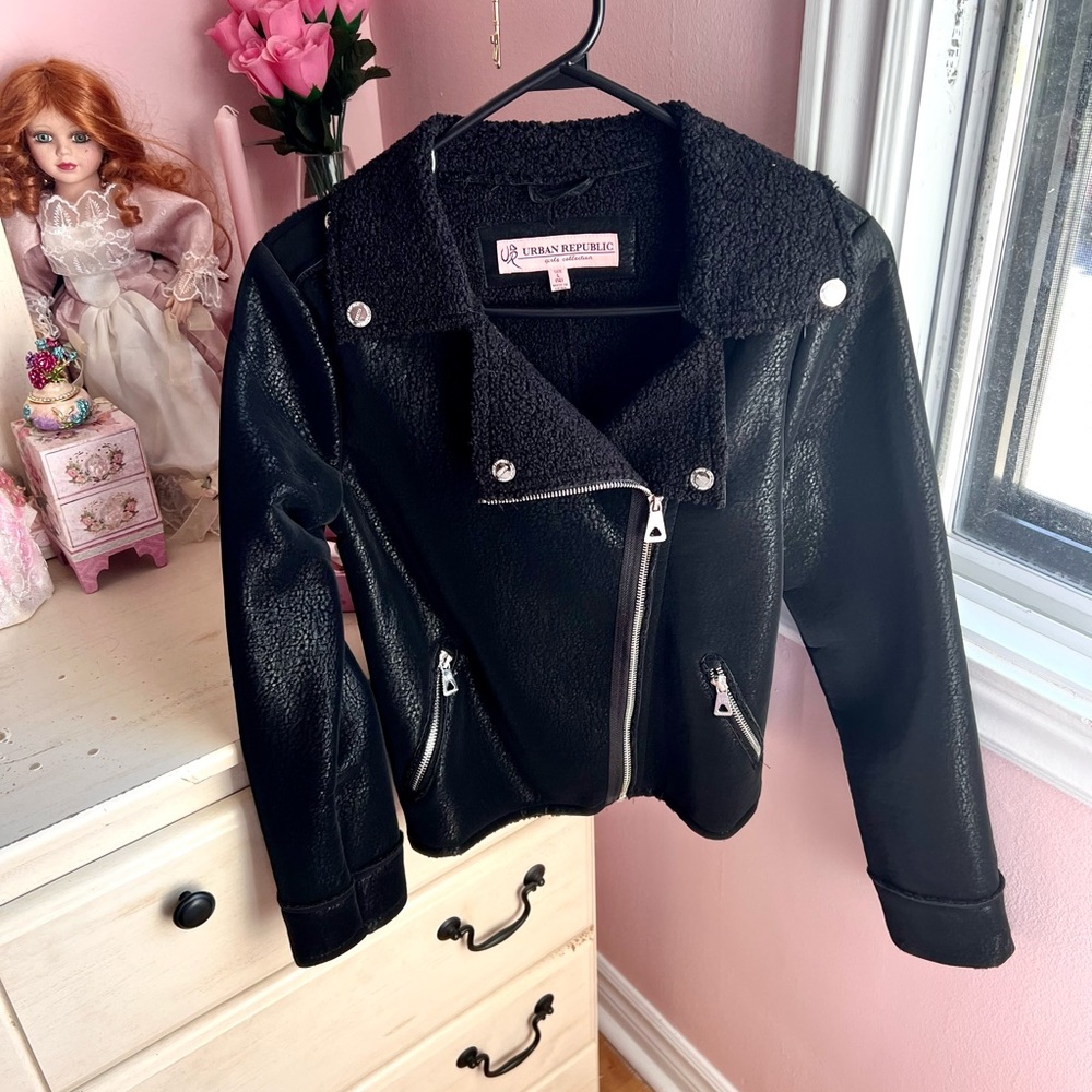 brand new never worn black leather jacket